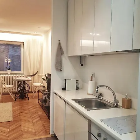 Uma- Urban Mini Apartment