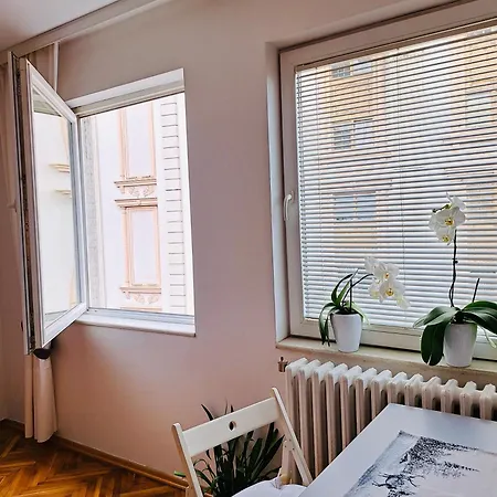 Uma- Urban Mini Апартаменты *